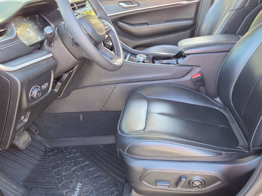 2023 Jeep Grand Cherokee Limited 4x2