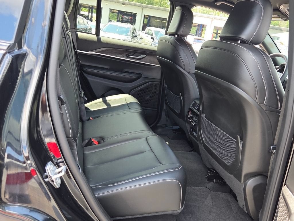 2025 Jeep Grand Cherokee Limited 4x2