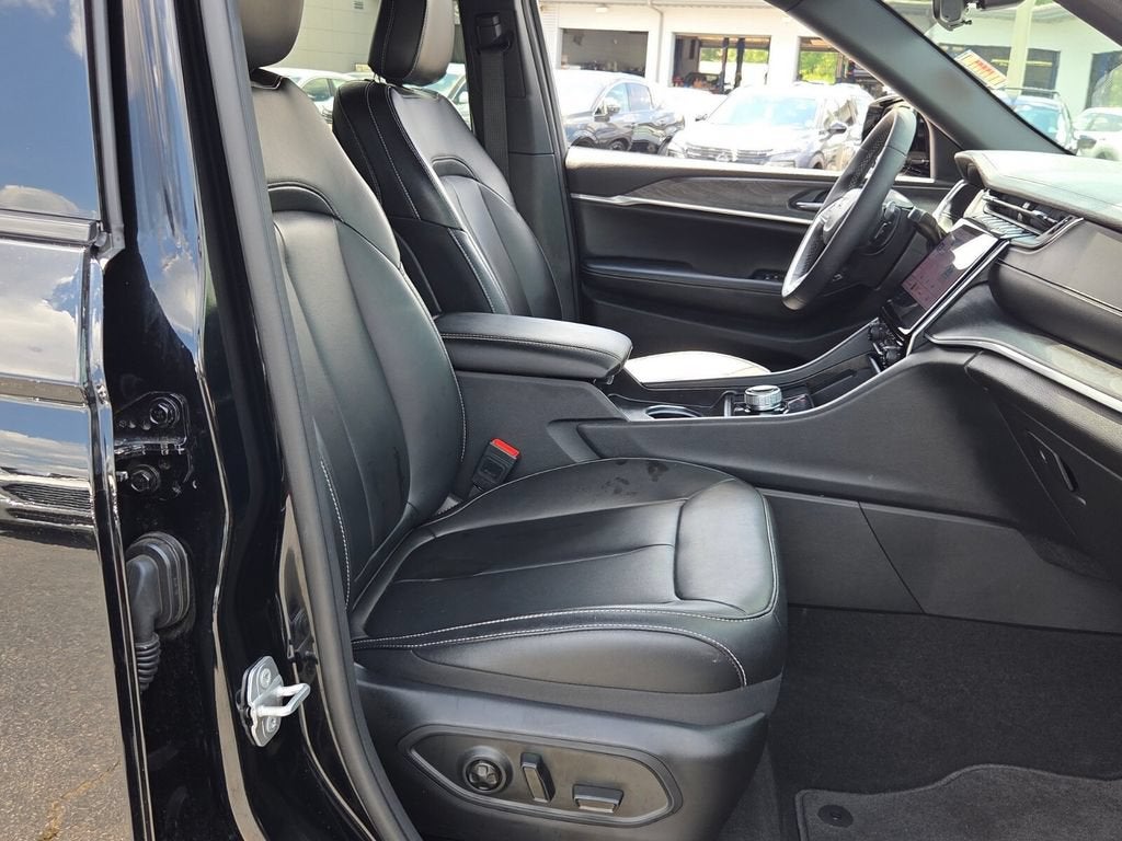 2025 Jeep Grand Cherokee Limited 4x2