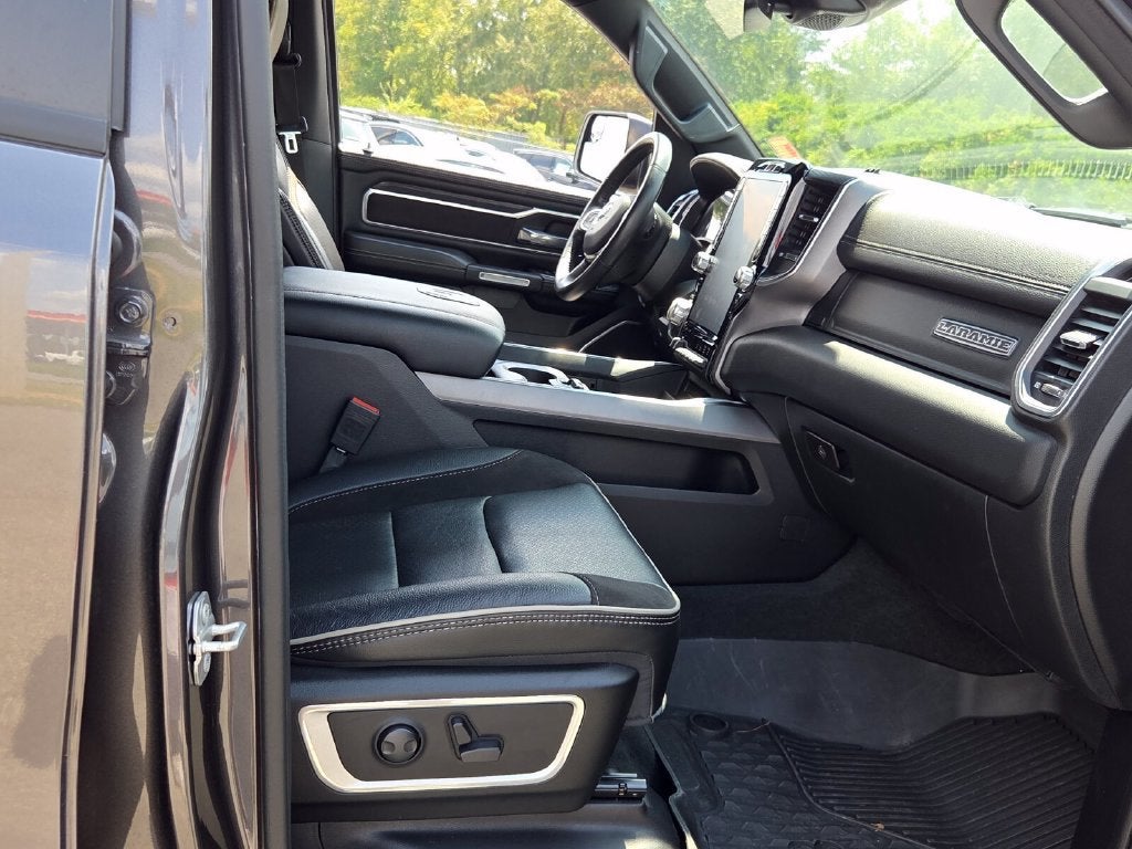 2023 RAM 1500 Laramie Crew Cab 4x4 5'7" Box