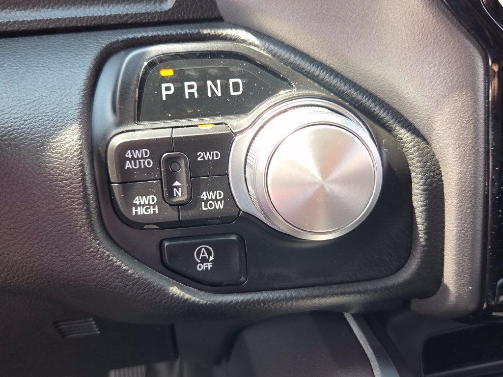 2023 RAM 1500 Laramie Crew Cab 4x4 5'7" Box