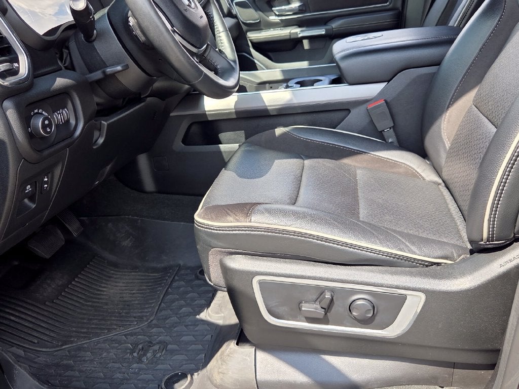 2023 RAM 1500 Laramie Crew Cab 4x4 5'7" Box