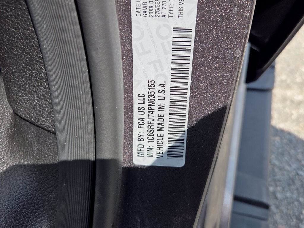 2023 RAM 1500 Laramie Crew Cab 4x4 5'7" Box