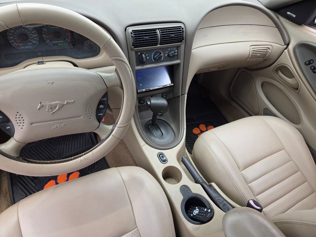 2001 Ford Mustang GT Deluxe