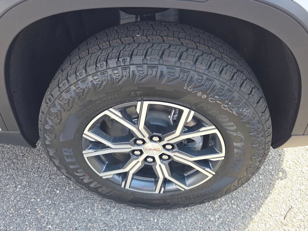 2027 GMC Acadia AT4
