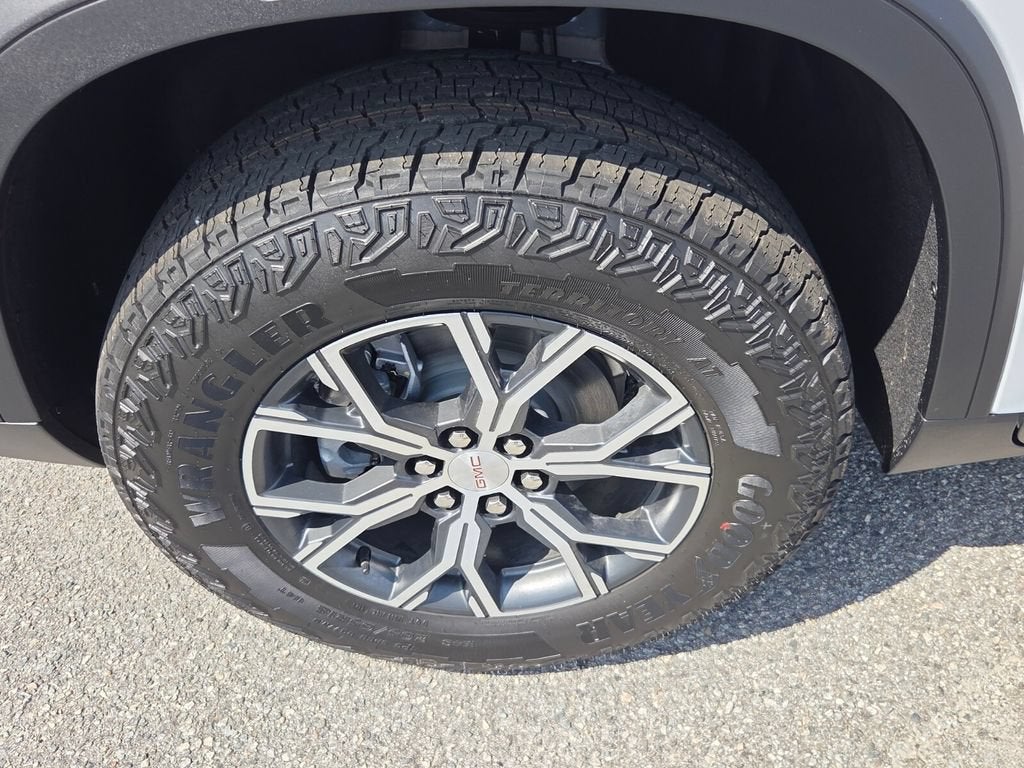 2027 GMC Acadia AT4