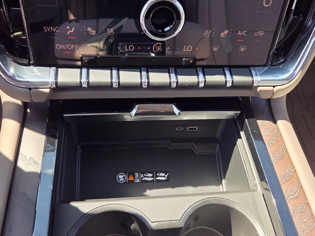 2027 GMC Yukon Denali - Photo 22