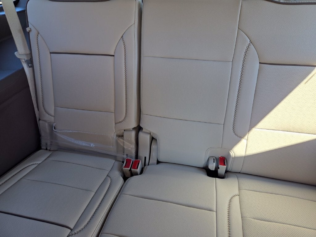 2027 GMC Yukon Denali - Photo 6