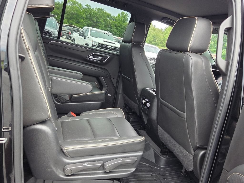 2022 GMC Yukon XL SLT