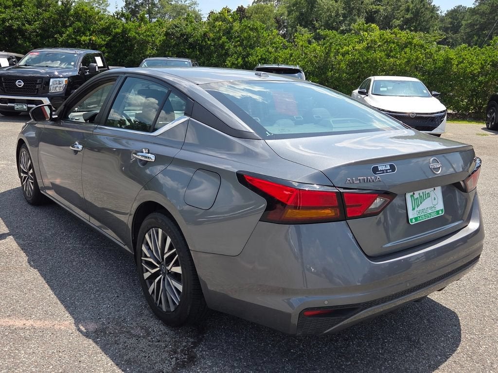 2023 Nissan Altima SV FWD