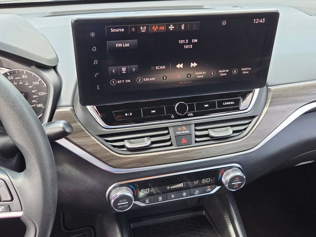 2025 Nissan Altima SV FWD