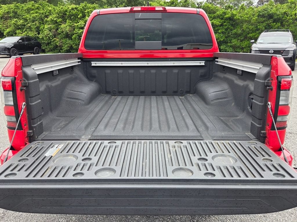 2025 Nissan Frontier Crew Cab SL 4x4