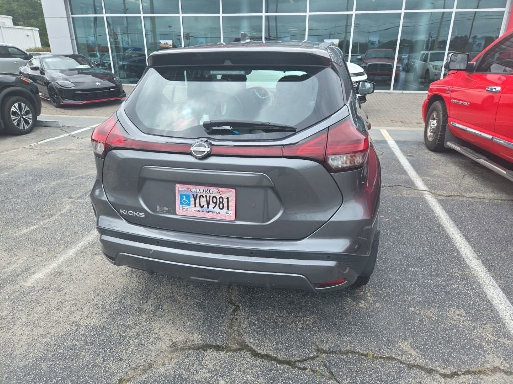 2022 Nissan Kicks S Xtronic CVT