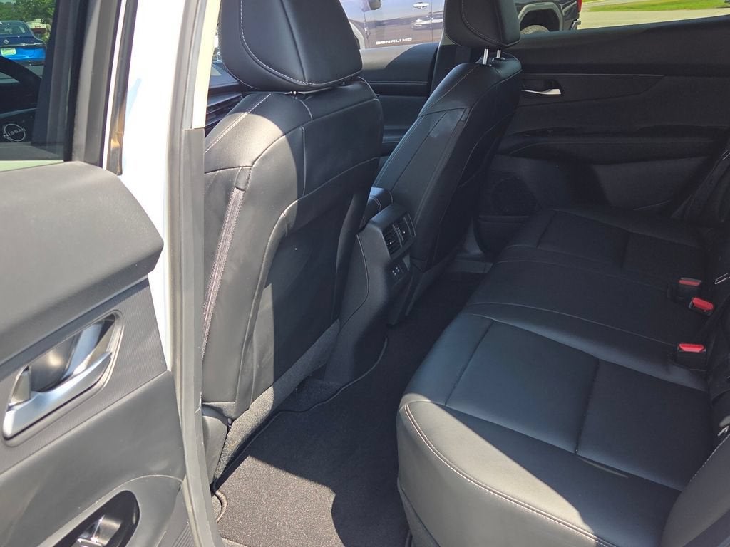 2025 Nissan Murano SV