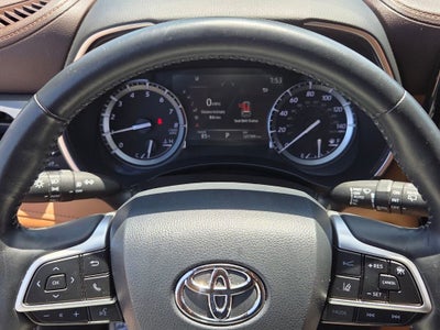 2022 Toyota Highlander Platinum