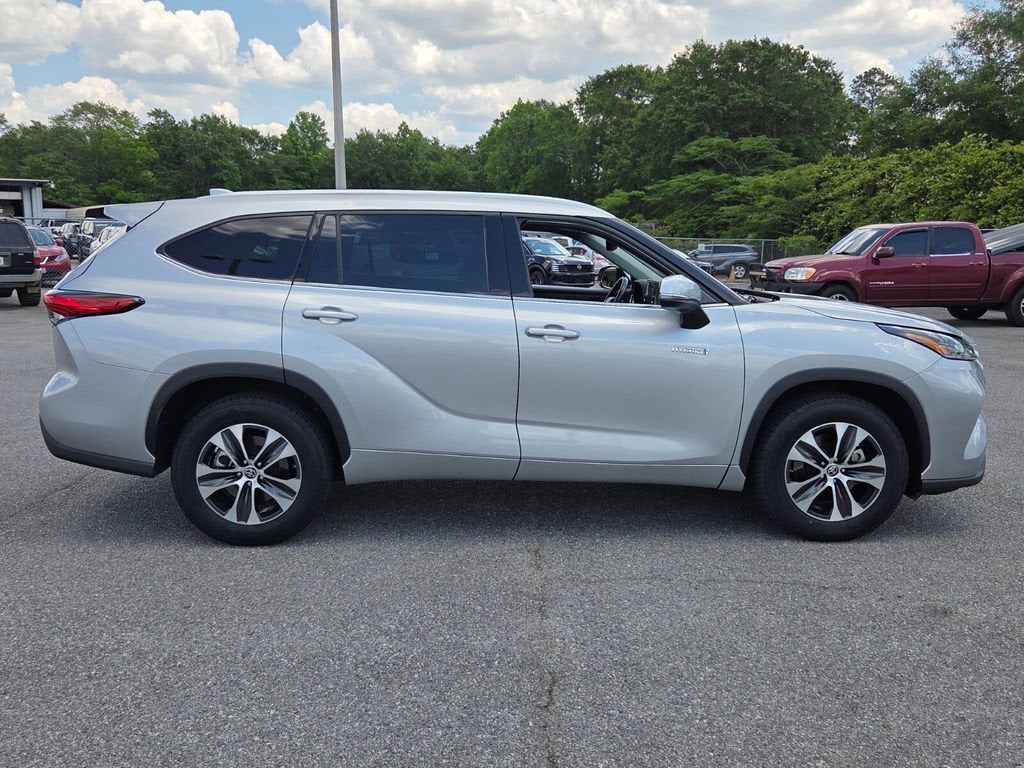 2021 Toyota Highlander Hybrid XLE