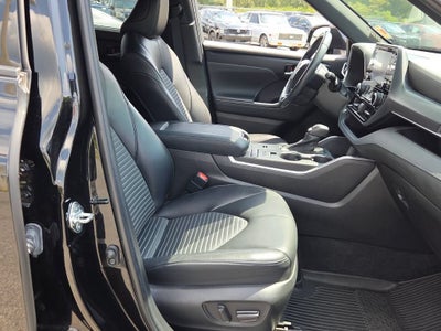 2022 Toyota Highlander XSE