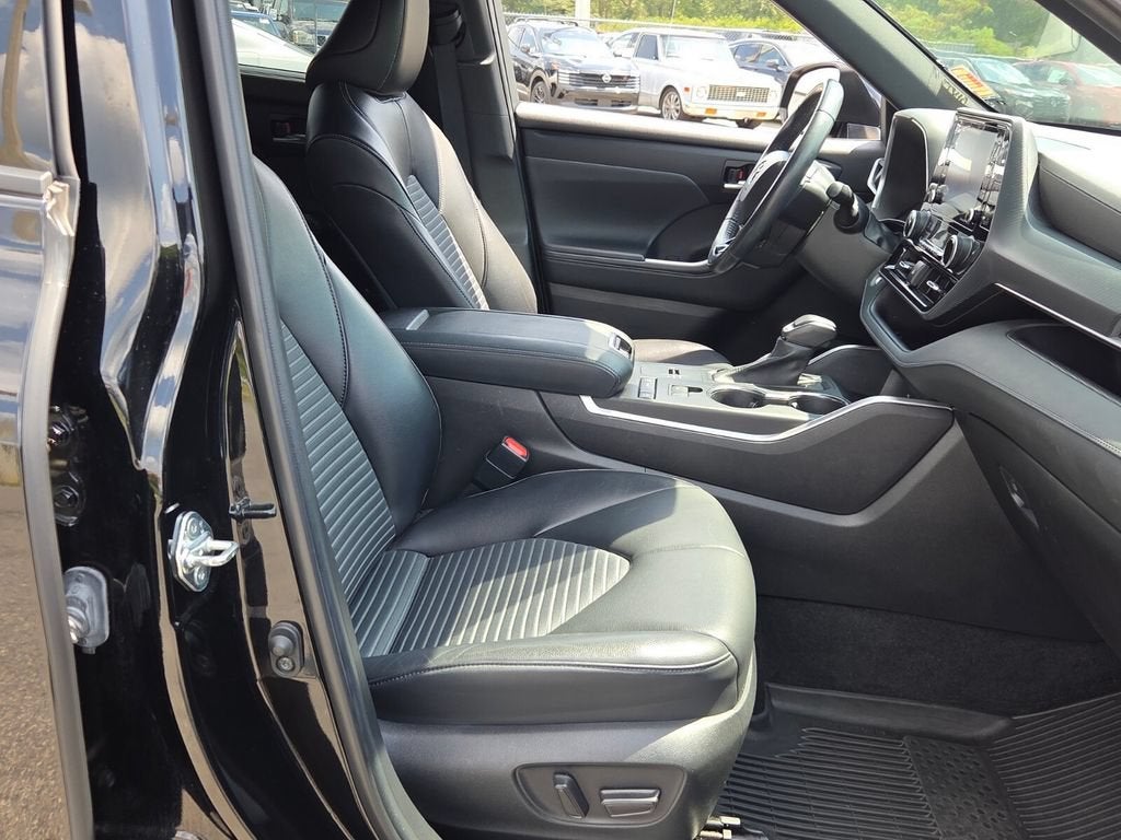 2022 Toyota Highlander XSE