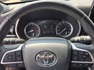 2022 Toyota Highlander XSE