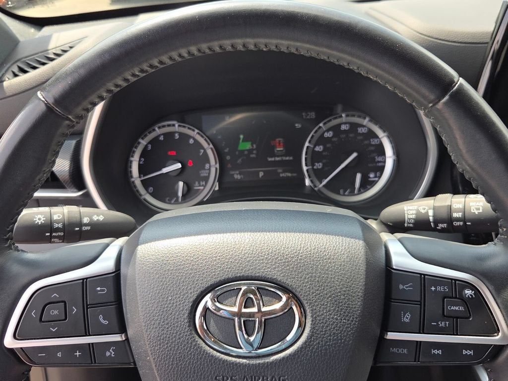 2022 Toyota Highlander XSE