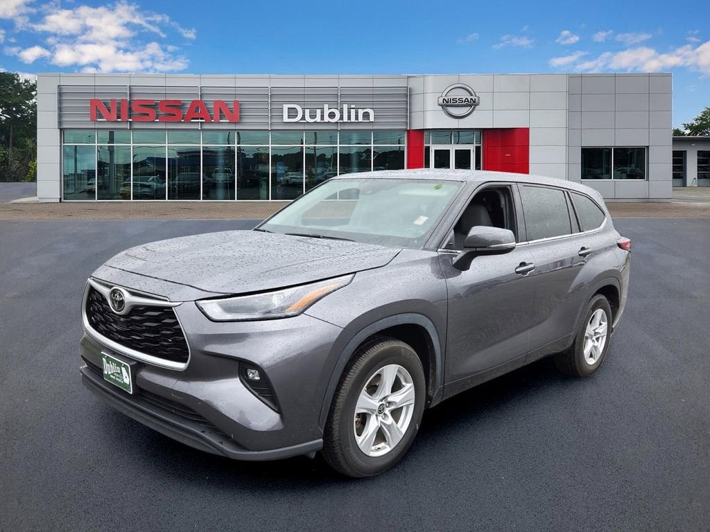 2022 Toyota Highlander LE