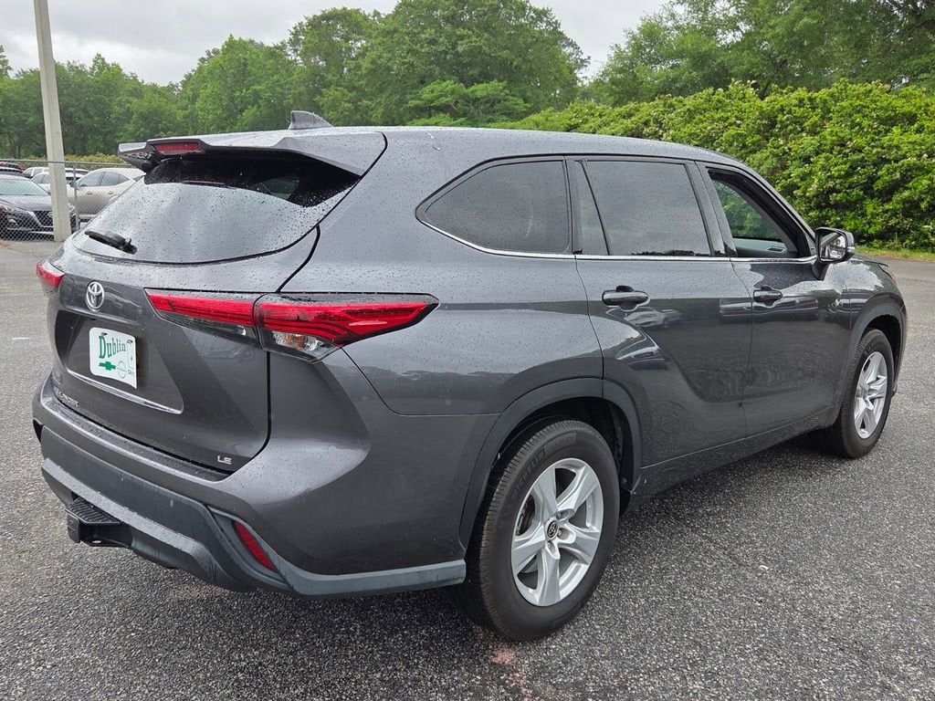 2022 Toyota Highlander LE