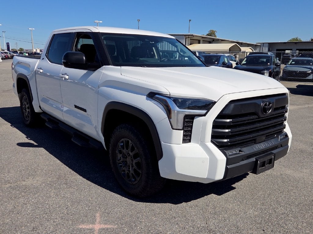 2024 Toyota Tundra 4WD SR5