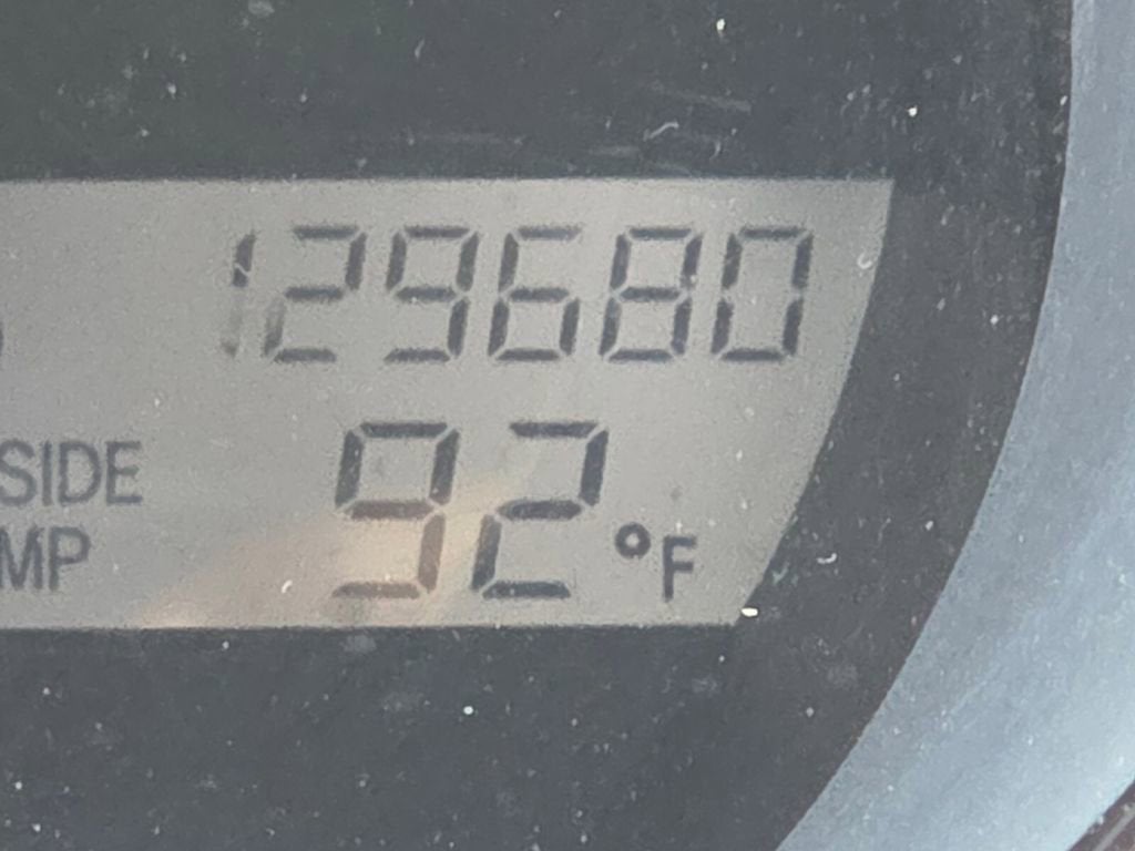2008 Pontiac Vibe Base