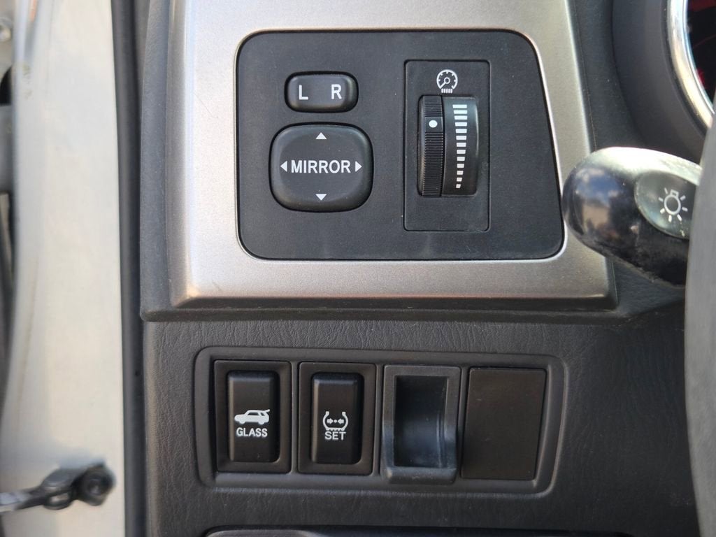 2008 Pontiac Vibe Base