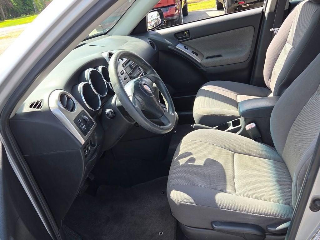 2008 Pontiac Vibe Base