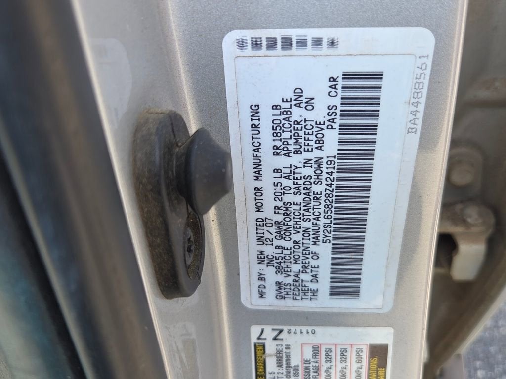 2008 Pontiac Vibe Base