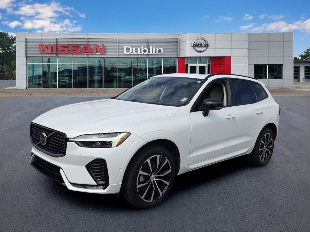 2023 Volvo XC60 Plus