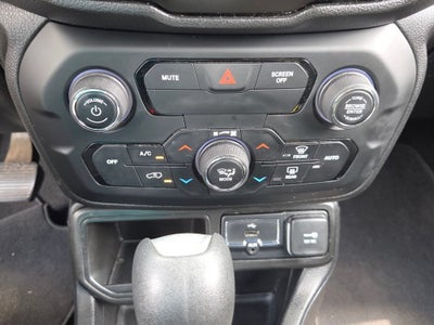 2019 Jeep Renegade Latitude FWD