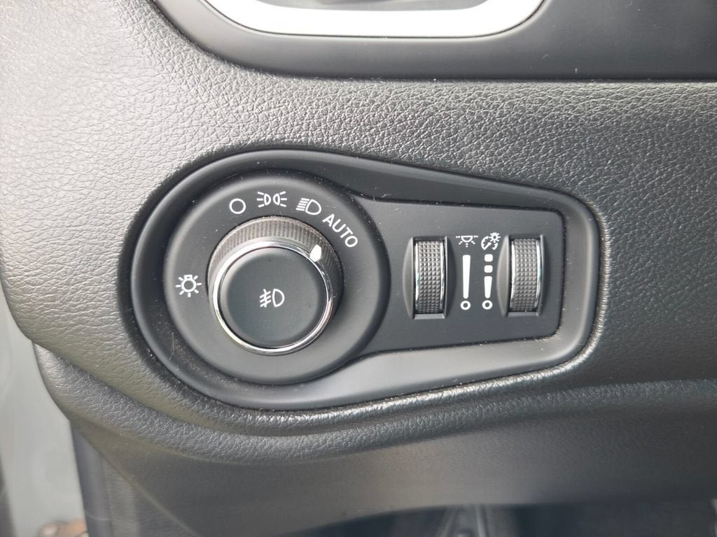 2019 Jeep Renegade Latitude FWD