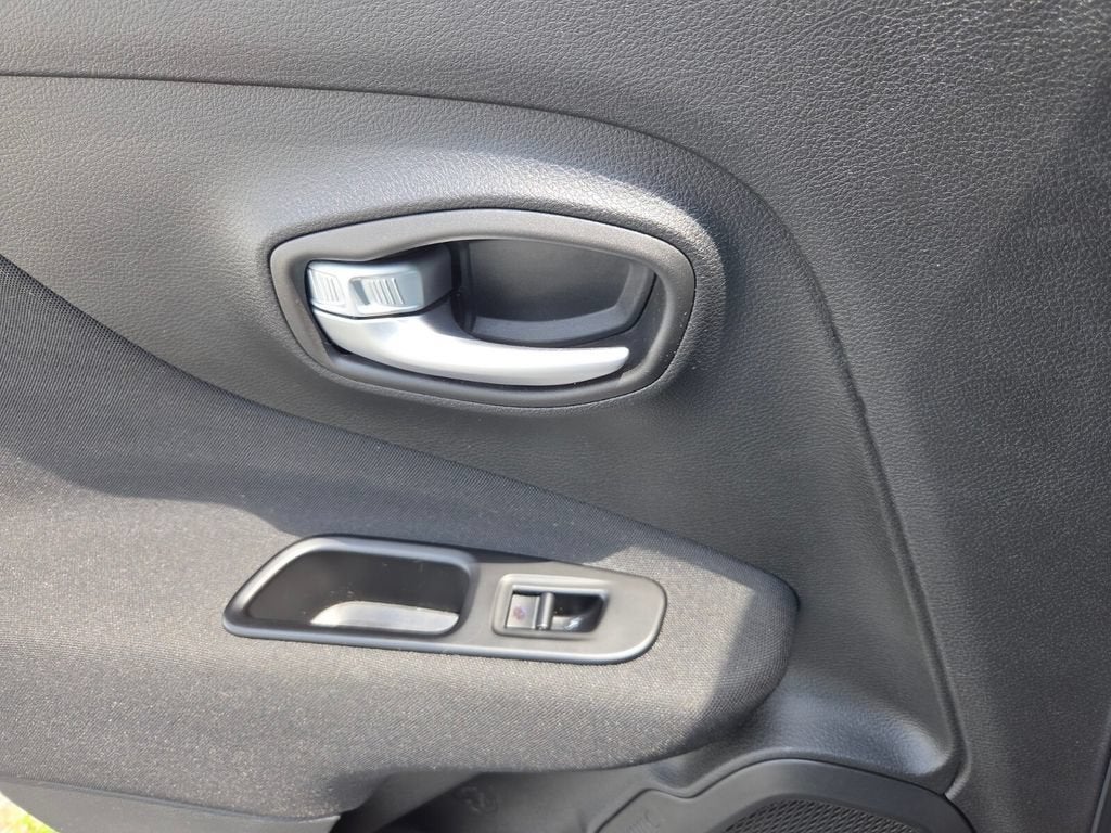 2019 Jeep Renegade Latitude FWD